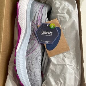 New with tags! ASICS Gel Kayano 29 Women Size 8.5 Piedmont Grey/Orchid